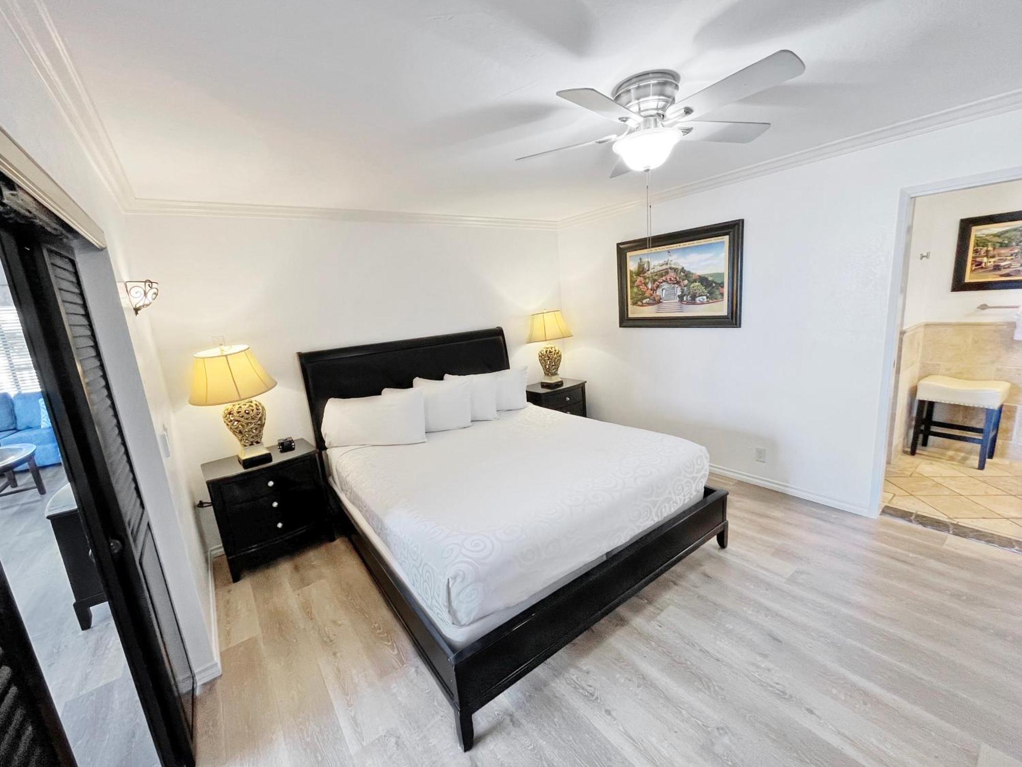 Catalina Courtyard Suites Avalon Extérieur photo