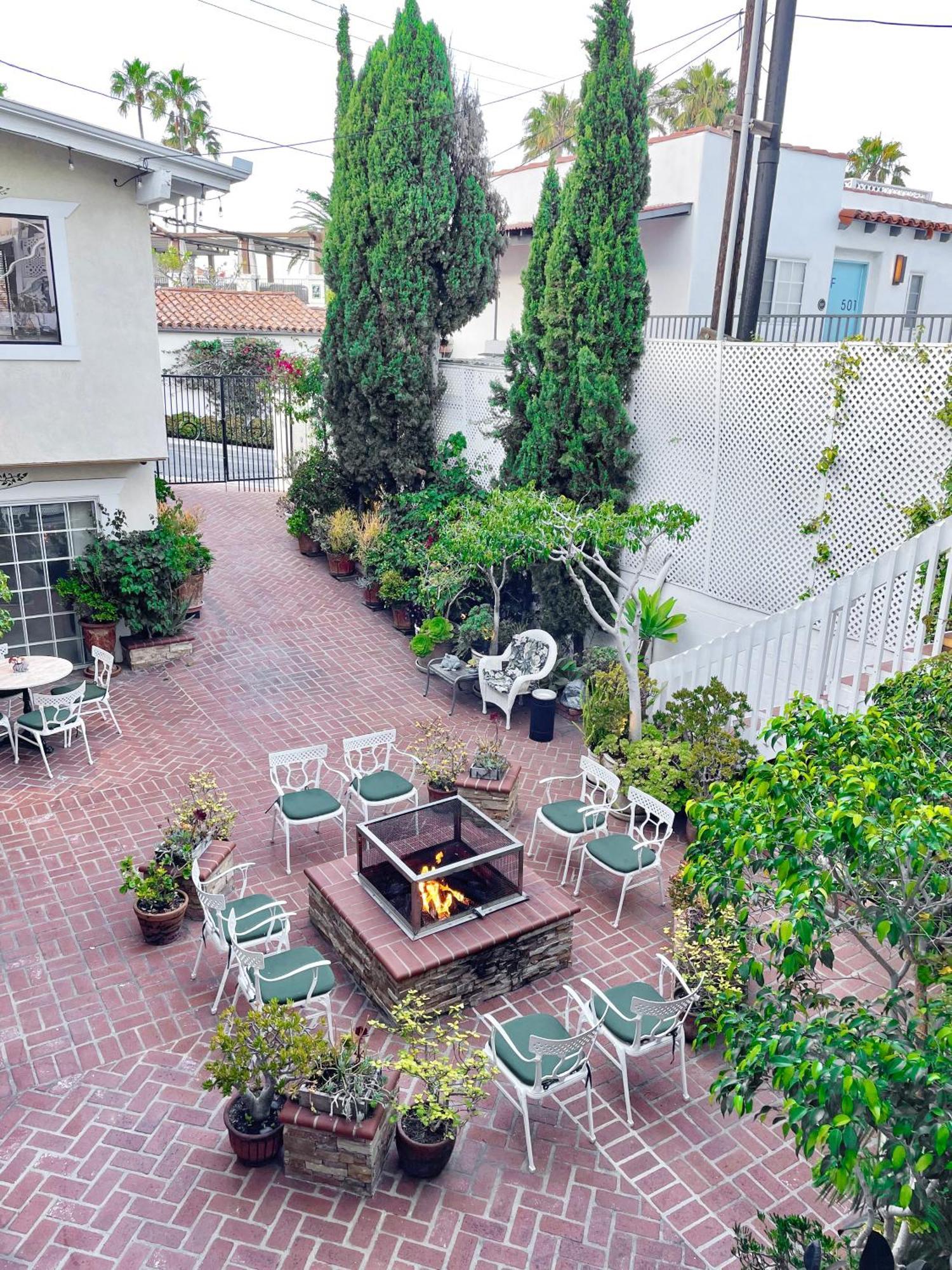 Catalina Courtyard Suites Avalon Extérieur photo